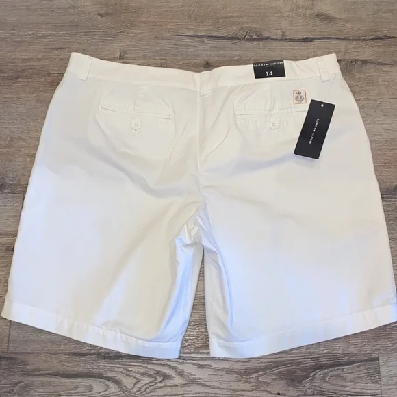 NWT Tommy Hilfiger White Shorts. 14 - Picture 3 of 5